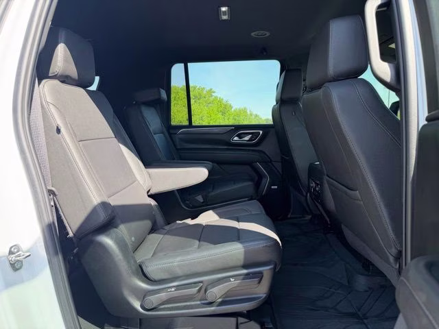 2024 White Chevrolet Suburban Z71 4X4 SUV