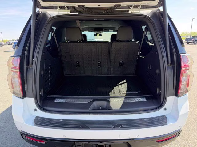 2024 White Chevrolet Suburban Z71 4X4 SUV