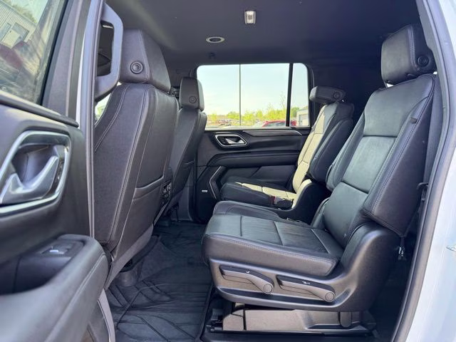 2024 White Chevrolet Suburban Z71 4X4 SUV