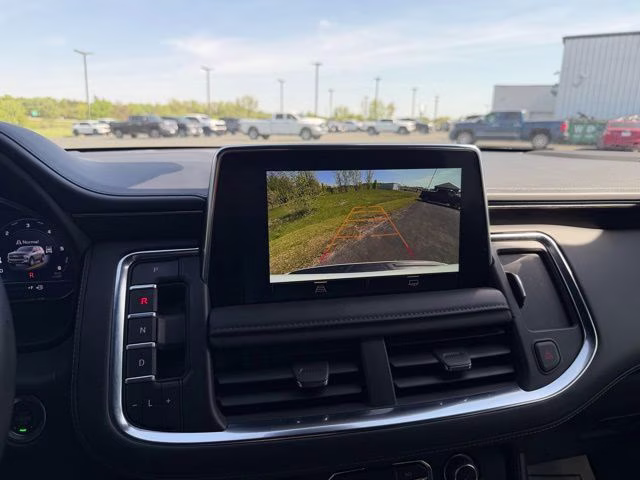 2024 White Chevrolet Suburban Z71 4X4 SUV