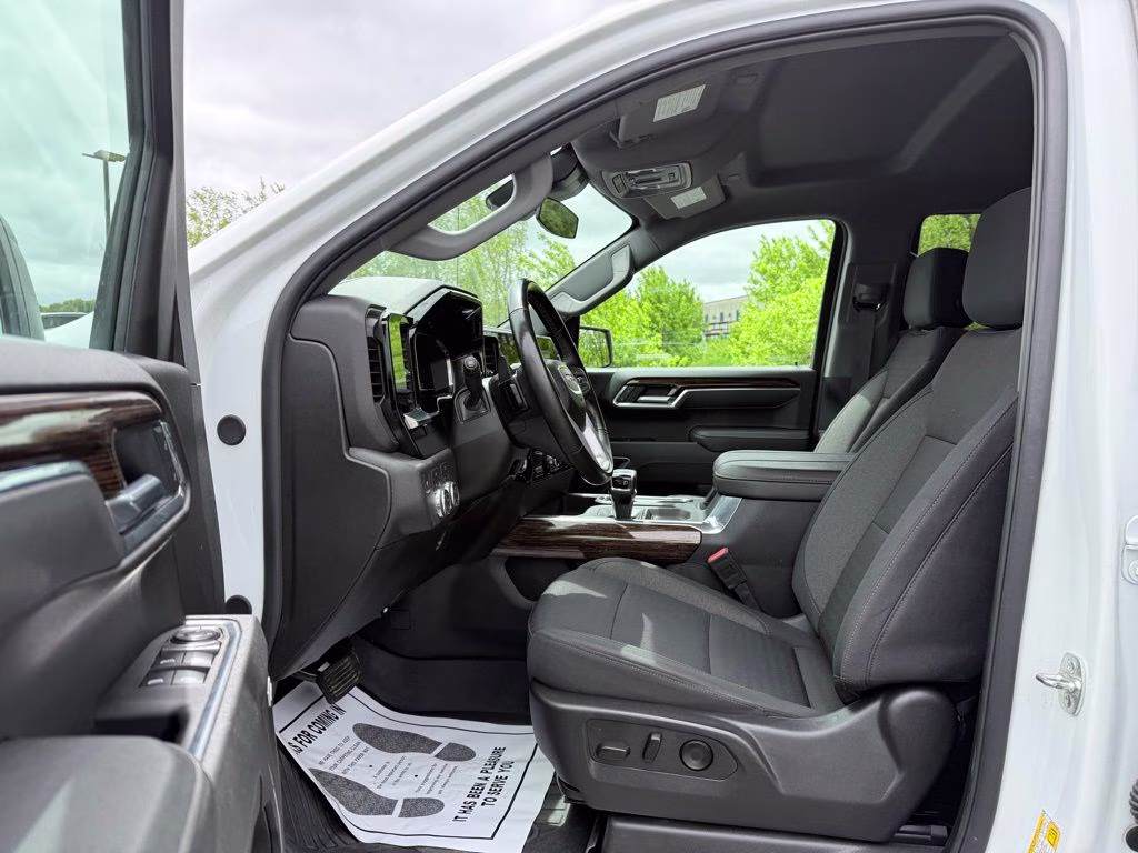 2025 White GMC Sierra 1500 Elevation 4X4 Truck