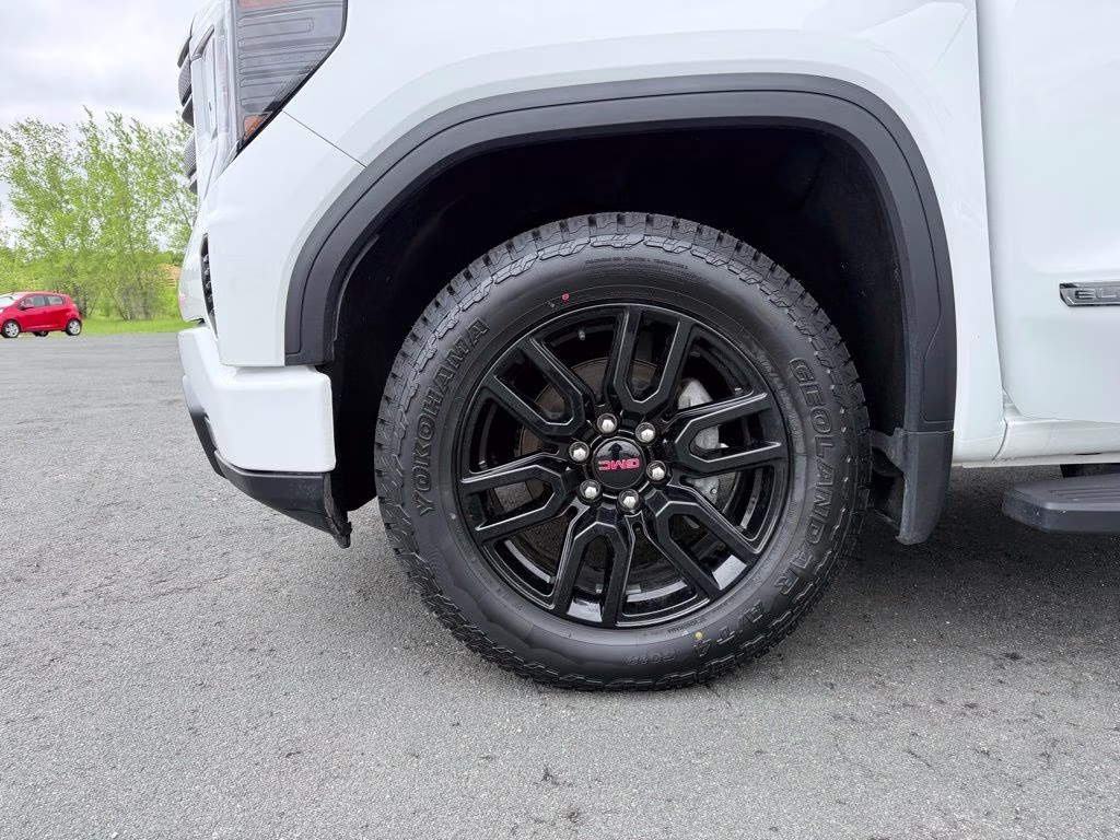 2025 White GMC Sierra 1500 Elevation 4X4 Truck