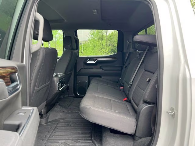 2025 White GMC Sierra 1500 Elevation 4X4 Truck