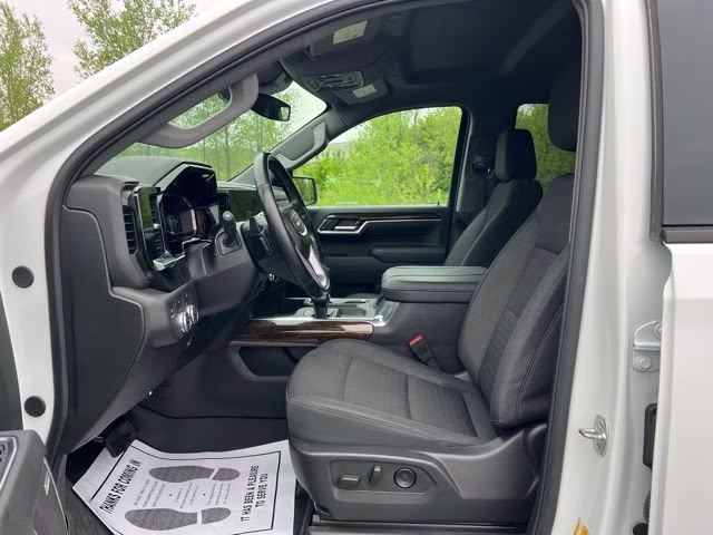 2025 White GMC Sierra 1500 Elevation 4X4 Truck