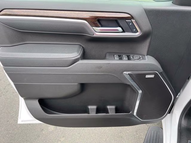 2025 White GMC Sierra 1500 Elevation 4X4 Truck