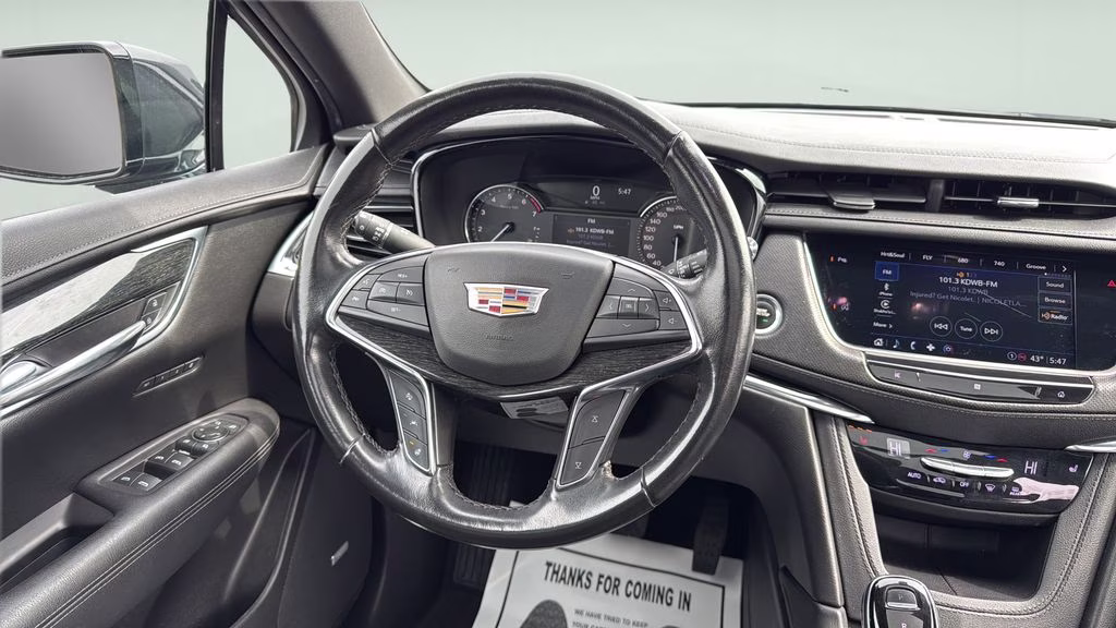 2021 Black Cadillac XT5 Premium Luxury AWD SUV