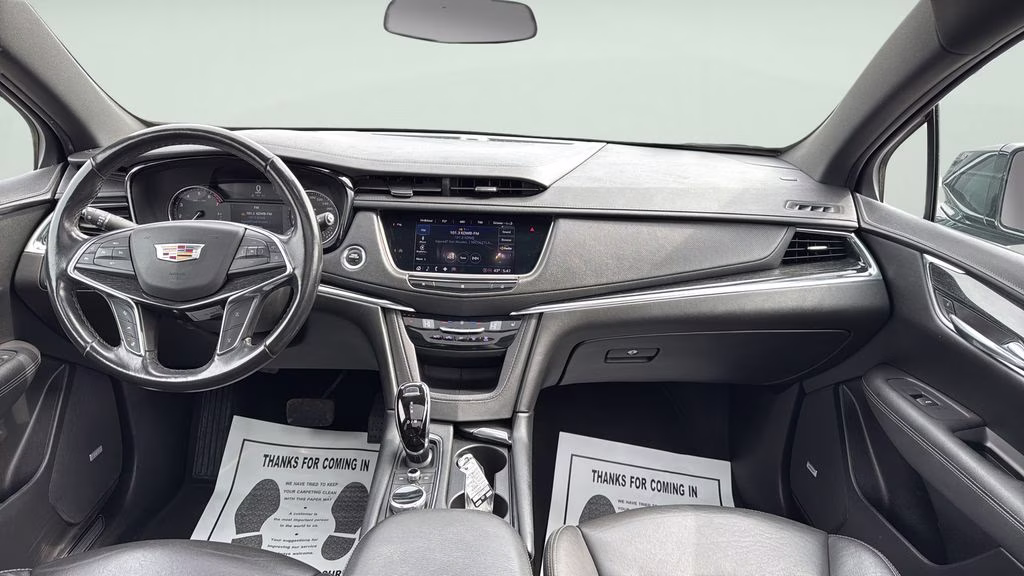 2021 Black Cadillac XT5 Premium Luxury AWD SUV