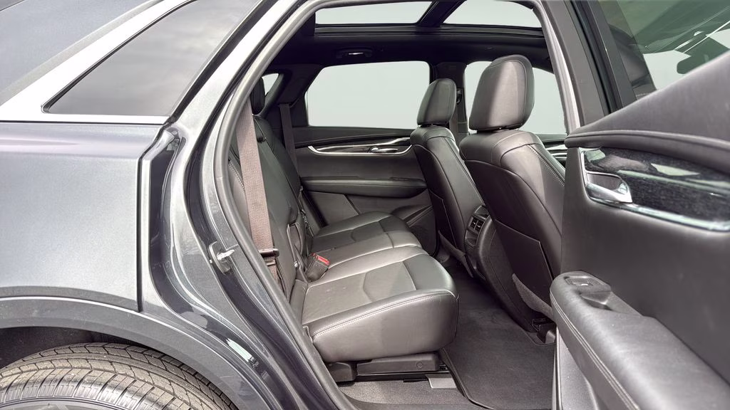 2021 Black Cadillac XT5 Premium Luxury AWD SUV