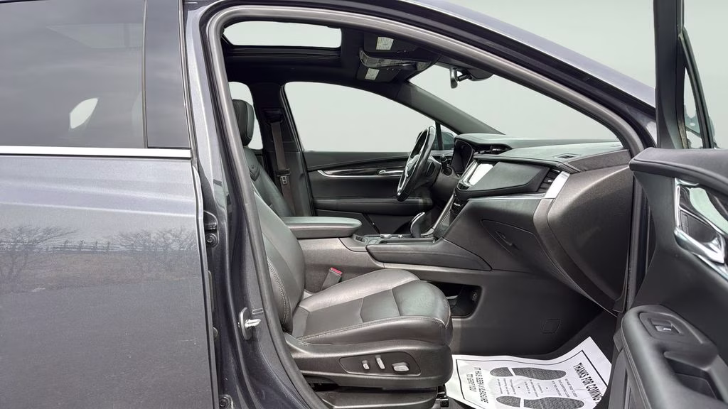 2021 Black Cadillac XT5 Premium Luxury AWD SUV