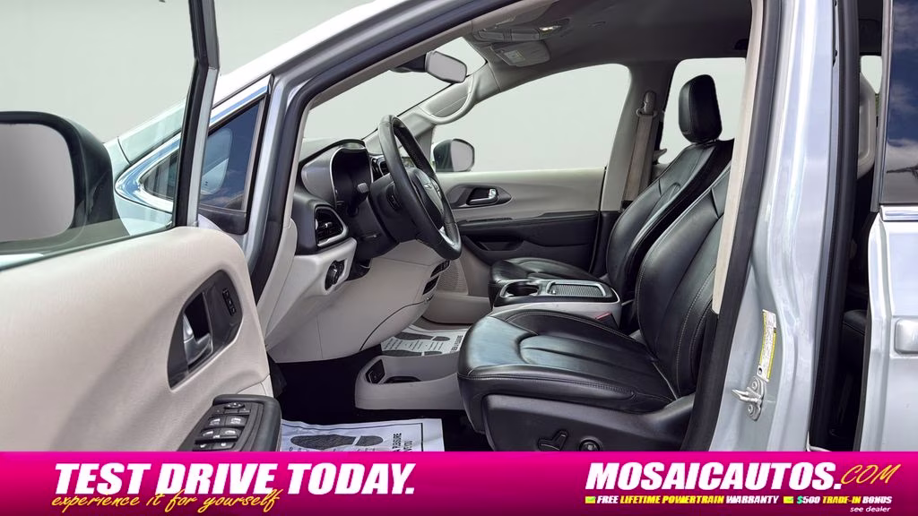 2023 Silver Mist Clearcoat Chrysler Pacifica Touring L FWD Van