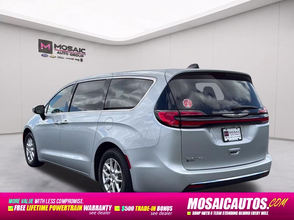 2023 Silver Mist Clearcoat Chrysler Pacifica Touring L FWD Van