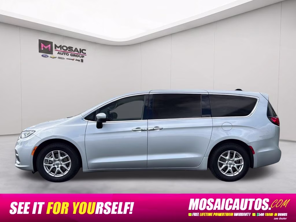 2023 Silver Mist Clearcoat Chrysler Pacifica Touring L FWD Van