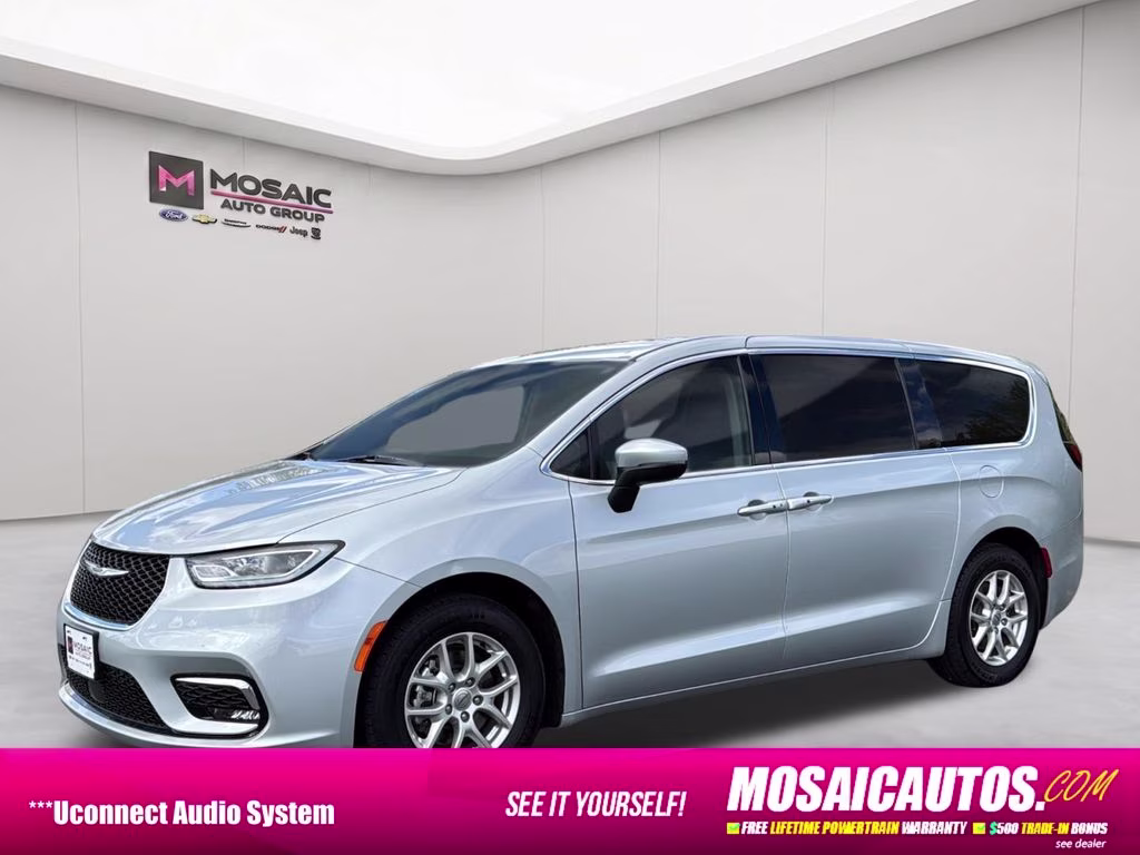 2023 Silver Mist Clearcoat Chrysler Pacifica Touring L FWD Van
