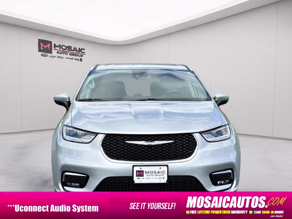2023 Silver Mist Clearcoat Chrysler Pacifica Touring L FWD Van