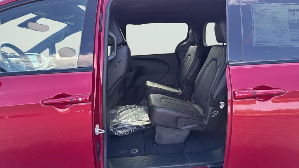 2026 Red Hot Pearlcoat Chrysler Pacifica Select AWD Van