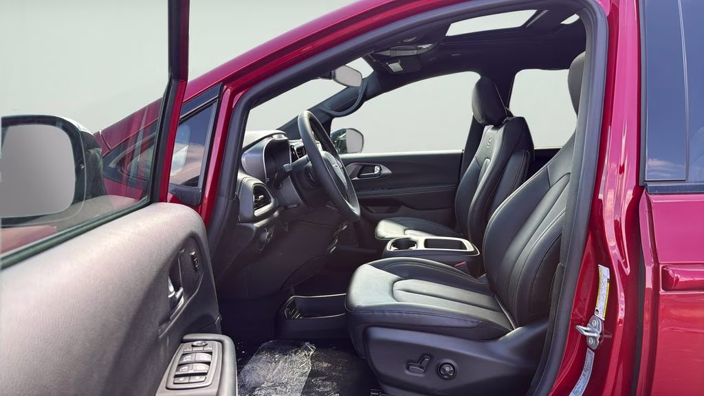 2026 Red Hot Pearlcoat Chrysler Pacifica Select AWD Van