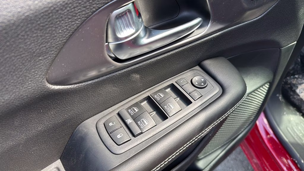 2026 Red Hot Pearlcoat Chrysler Pacifica Select AWD Van