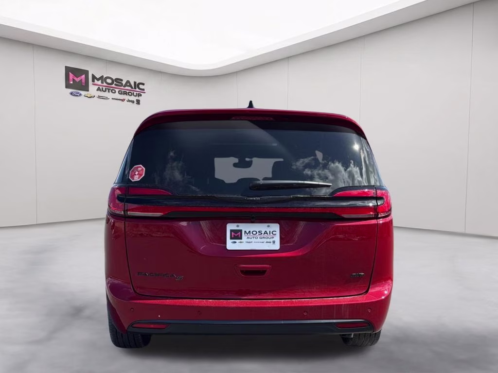 2026 Red Hot Pearlcoat Chrysler Pacifica Select AWD Van