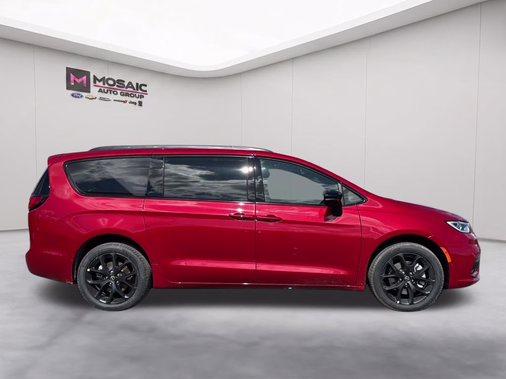 2026 Red Hot Pearlcoat Chrysler Pacifica Select AWD Van