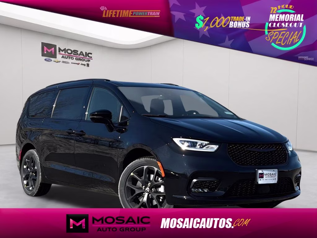 2026 Diamond Black Crystal Pearlcoat Chrysler Pacifica Select S Appearance Package AWD Van