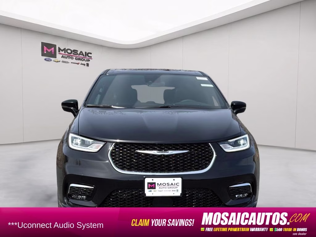 2026 Diamond Black Crystal Pearlcoat Chrysler Pacifica Select AWD Van