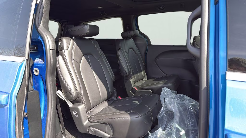 2026 Hydro Blue Pearlcoat Chrysler Pacifica Select AWD Van