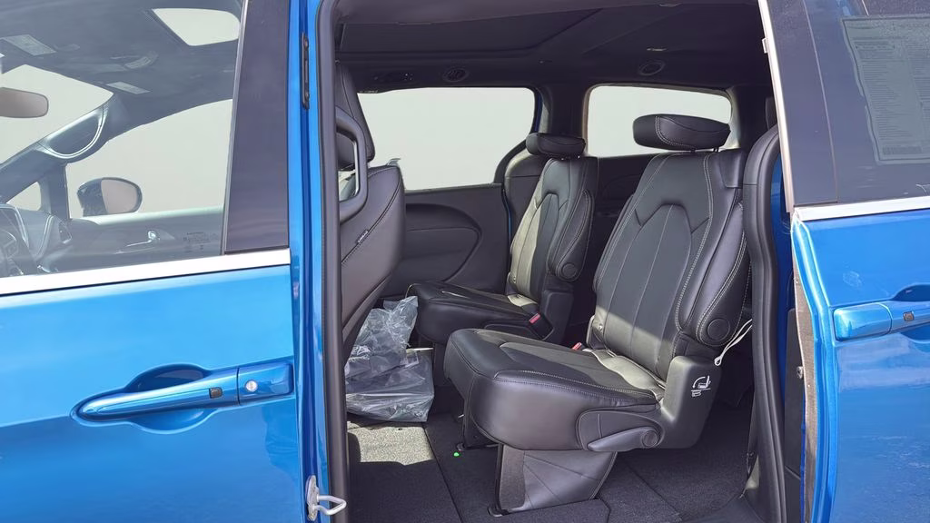 2026 Hydro Blue Pearlcoat Chrysler Pacifica Select AWD Van