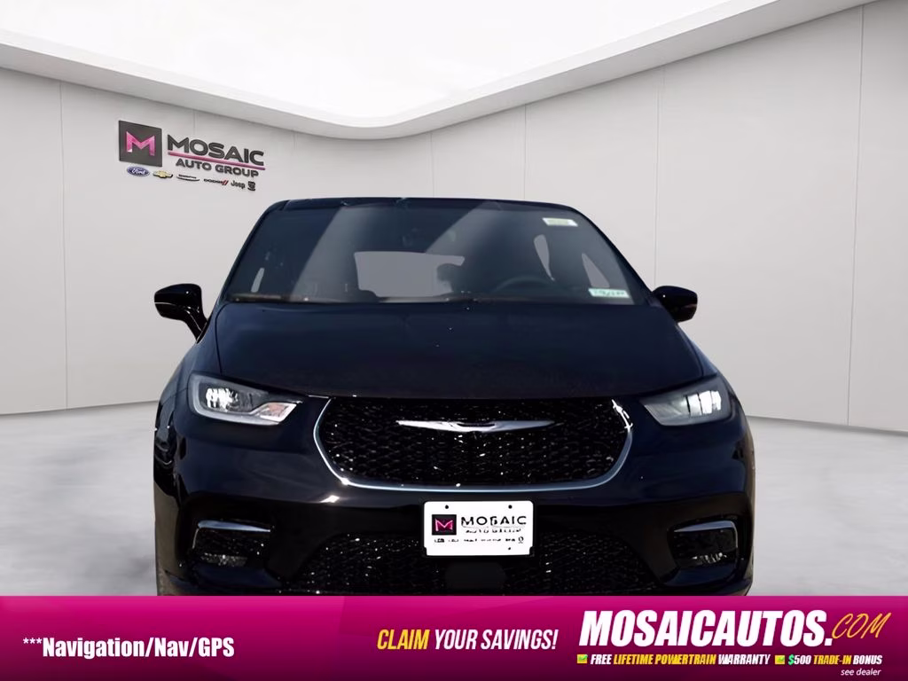 2026 Diamond Black Crystal Pearlcoat Chrysler Pacifica Select Uconnect Theater Family Group II AWD Van
