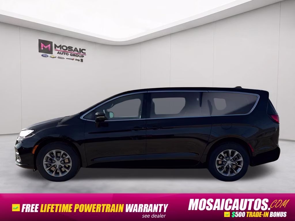 2026 Diamond Black Crystal Pearlcoat Chrysler Pacifica Select Uconnect Theater Family Group II AWD Van