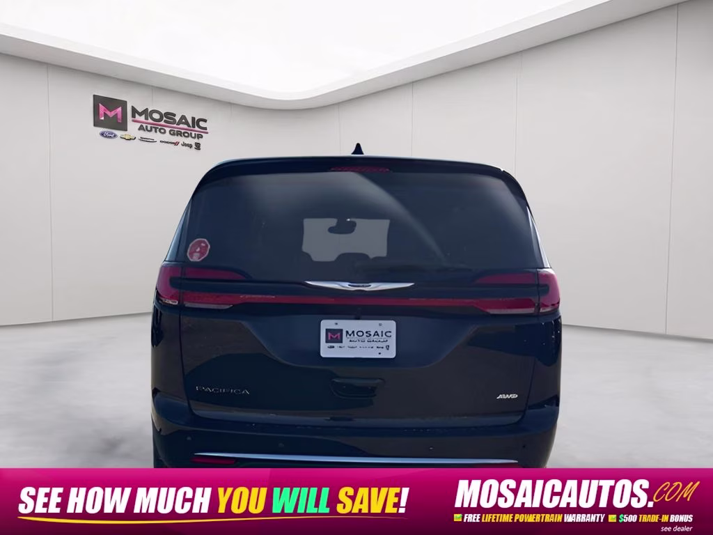 2026 Diamond Black Crystal Pearlcoat Chrysler Pacifica Select Uconnect Theater Family Group II AWD Van
