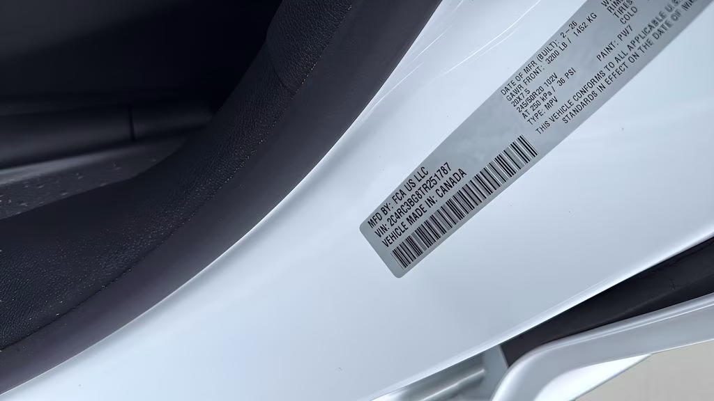2026 Bright White Clearcoat Chrysler Pacifica Select AWD Van