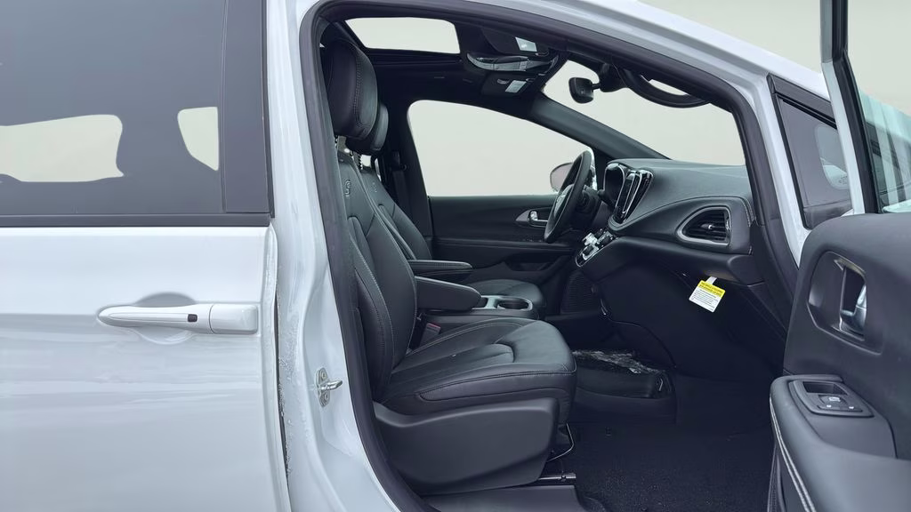 2026 Bright White Clearcoat Chrysler Pacifica Select AWD Van