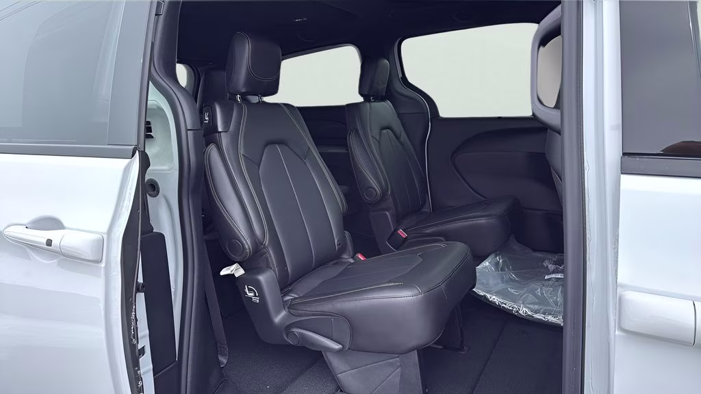 2026 Bright White Clearcoat Chrysler Pacifica Select AWD Van