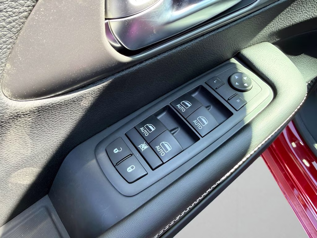 2026 Red Hot Pearlcoat Chrysler Pacifica Select AWD Van