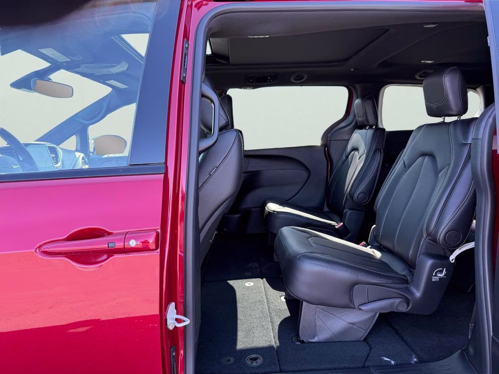 2026 Red Hot Pearlcoat Chrysler Pacifica Select AWD Van
