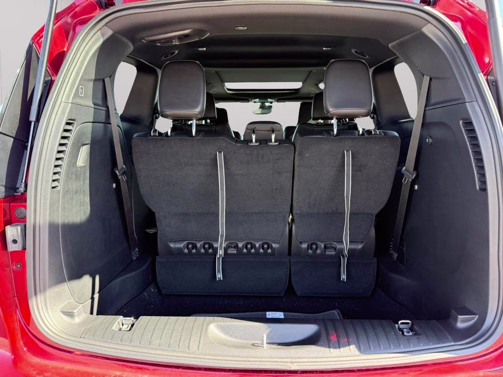 2026 Red Hot Pearlcoat Chrysler Pacifica Select AWD Van