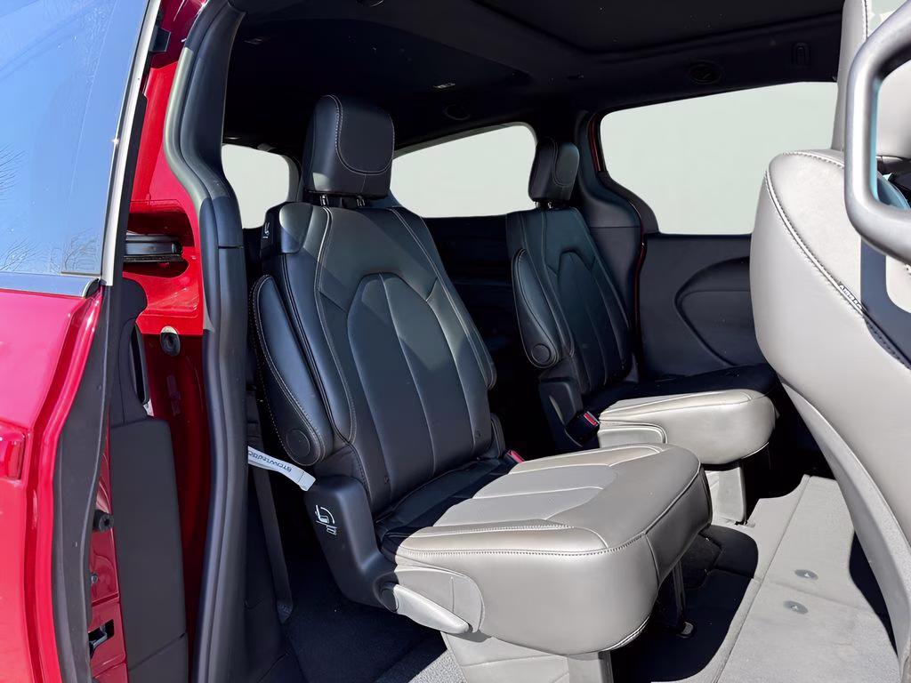 2026 Red Hot Pearlcoat Chrysler Pacifica Select AWD Van