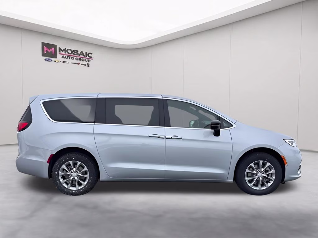 2026 Silver Mist Clearcoat Chrysler Pacifica Select Safety Sphere AWD Van