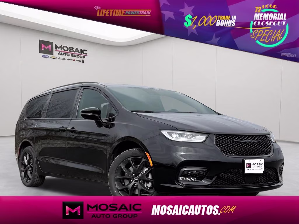2026 Diamond Black Crystal Pearlcoat Chrysler Pacifica Select AWD Van