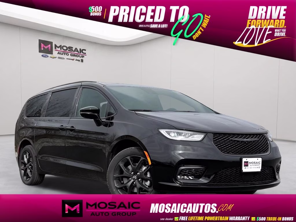 2026 Diamond Black Crystal Pearlcoat Chrysler Pacifica Select AWD Van