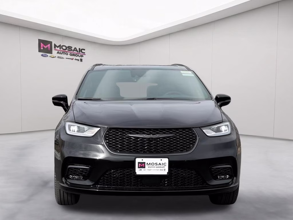 2026 Diamond Black Crystal Pearlcoat Chrysler Pacifica Select AWD Van
