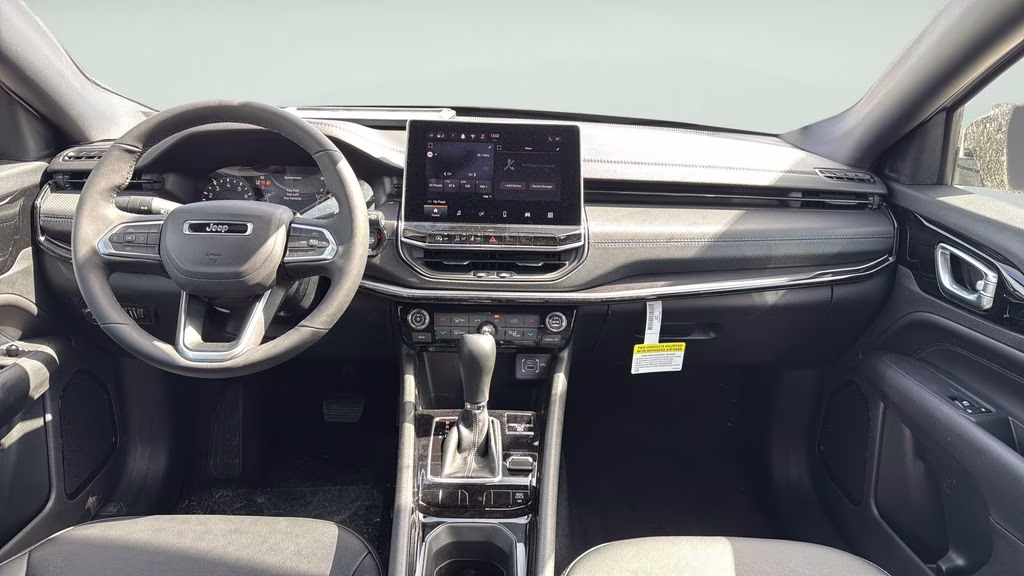 2026 Bright White Clearcoat Jeep Compass Latitude 4X4 SUV
