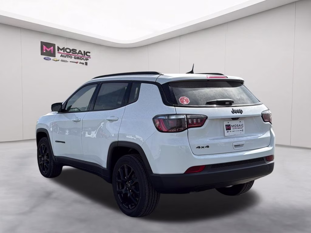 2026 Bright White Clearcoat Jeep Compass Latitude 4X4 SUV
