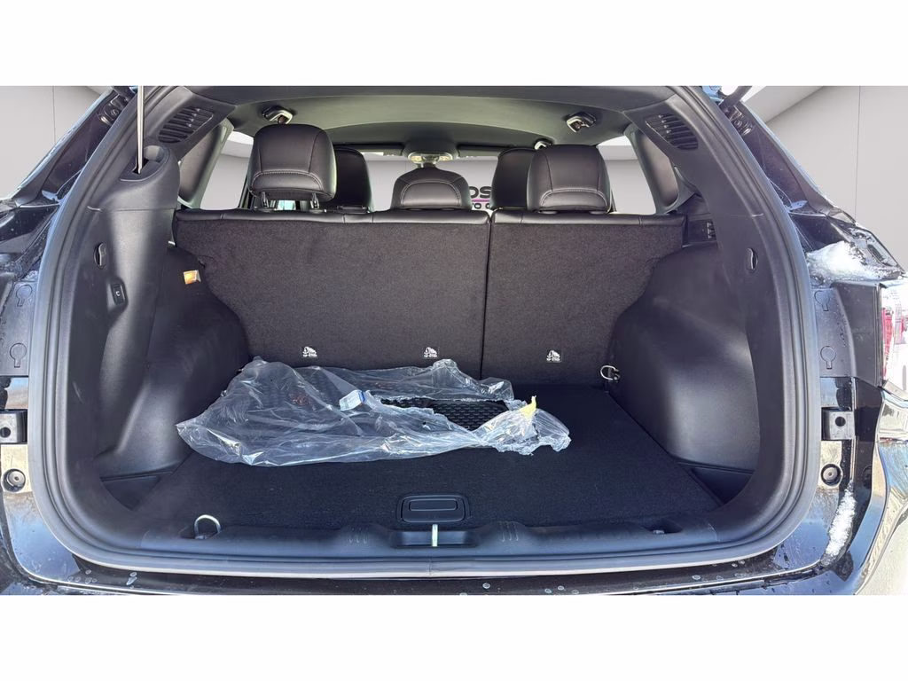 2026 Diamond Black Crystal Pearlcoat Jeep Compass Latitude 4X4 SUV