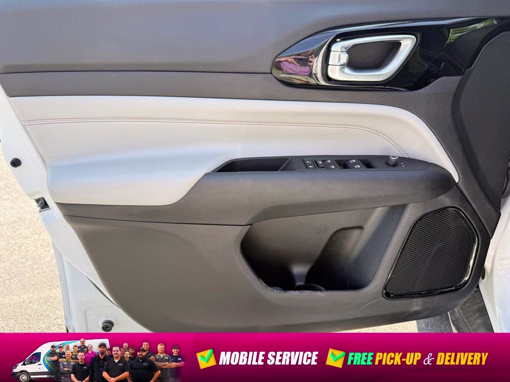 2025 Bright White Clearcoat Jeep Compass Limited 4X4 SUV