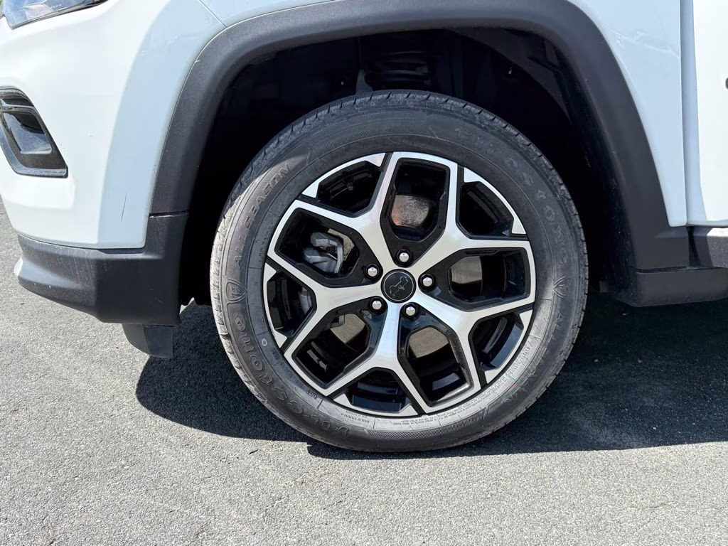 2025 Bright White Clearcoat Jeep Compass Limited 4X4 SUV