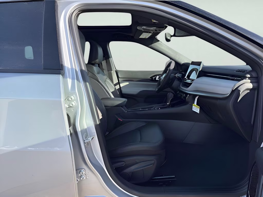 2026 silver zynith metallic clearcoat Jeep Compass Limited Sun, Sound & Navigation Group 4X4 SUV