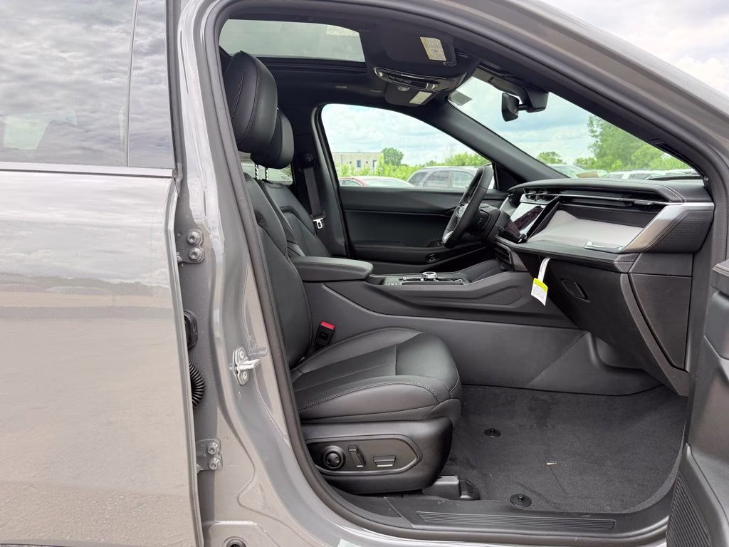 2026 Sting-Gray Clearcoat Jeep Cherokee Limited 4X4 SUV
