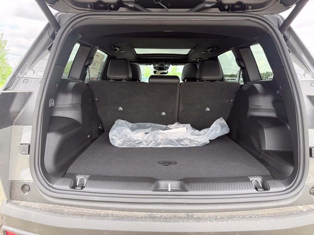 2026 Sting-Gray Clearcoat Jeep Cherokee Limited 4X4 SUV