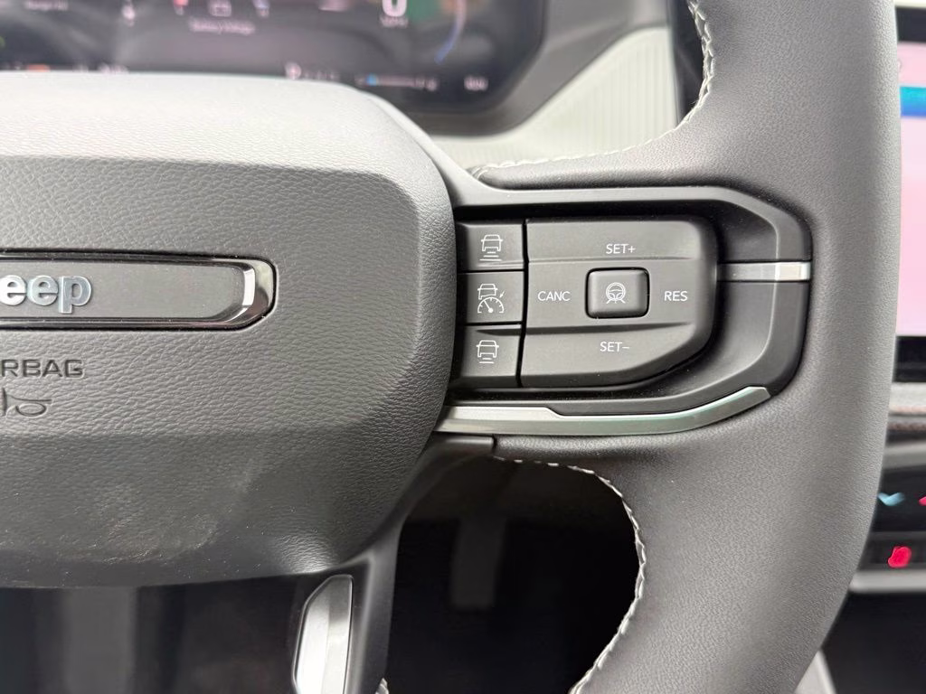 2026 Sting-Gray Clearcoat Jeep Cherokee Limited 4X4 SUV